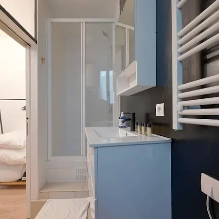Modern For 3 *